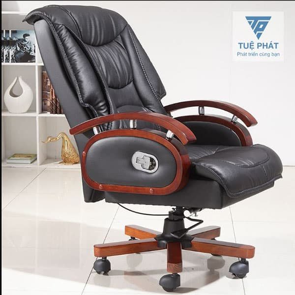Director’s office chair