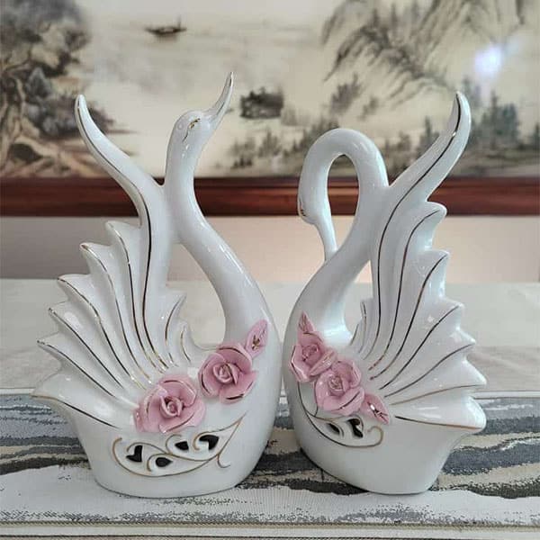 Creative Swan Ornaments