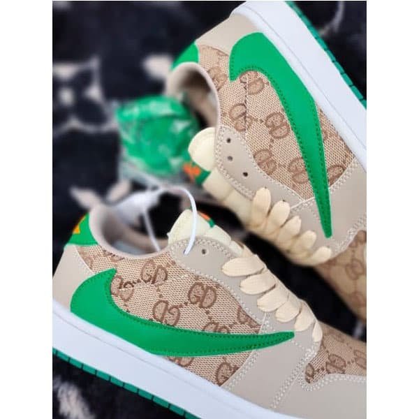 Travis Scott Jordan 1 Gucci