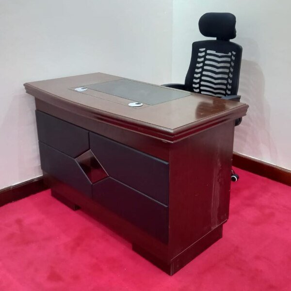 Office Desk With Lockable Drawers