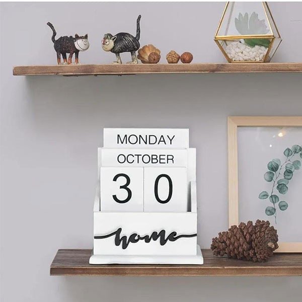 Reusable Wooden Calendar Home Decor 4