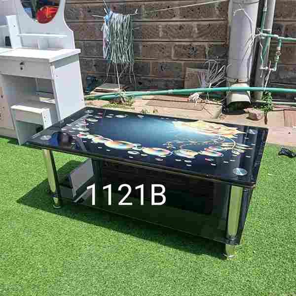 ModernGlassCoffeeTable1