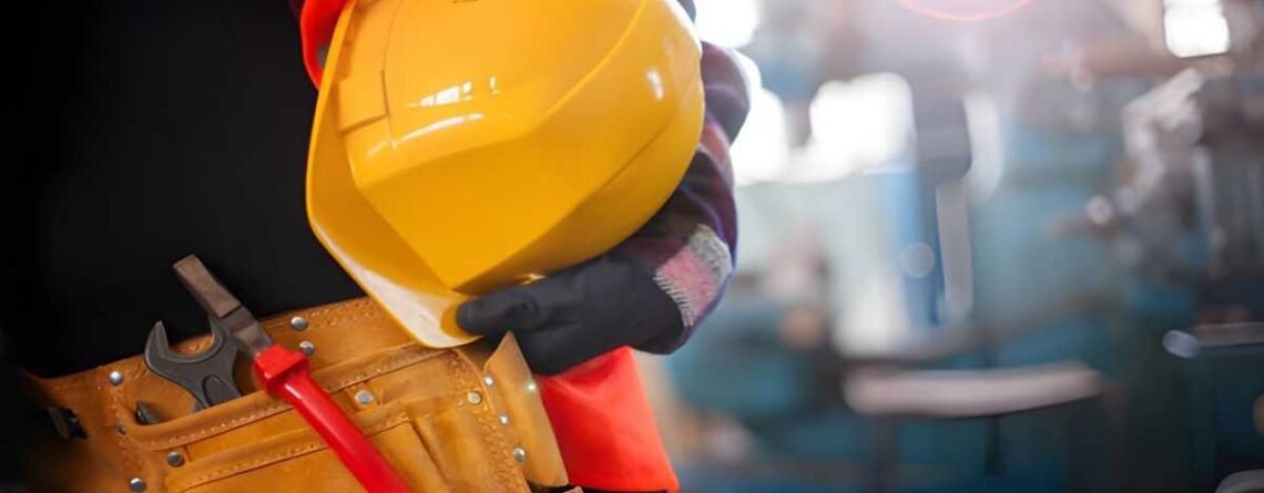 Types of Safety Helmets and How to Choose the Right One for Your Job Site
