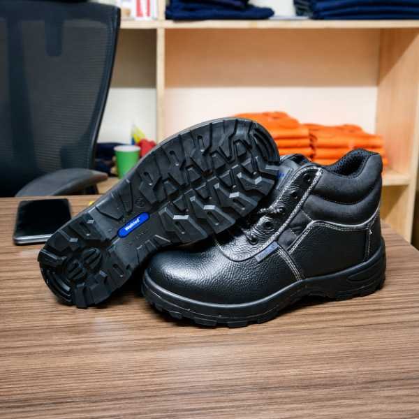 Vaultex Safety Boots and Manufacturing PPE Supplier in Kenya for Factory and Industrial Workers